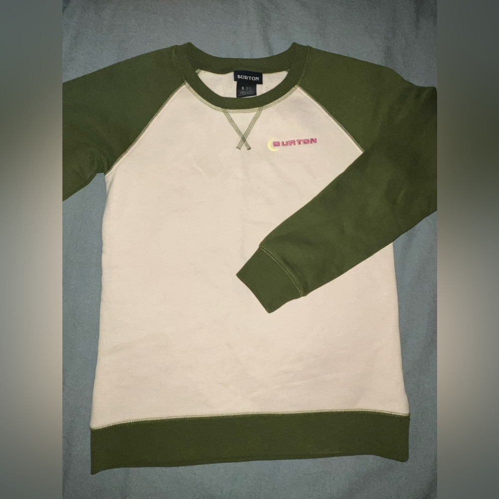 NWOT Burton Embroidered Crewneck